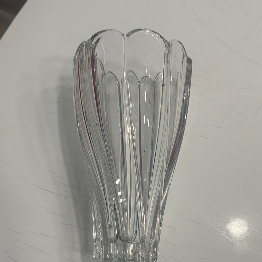 Exquisite Vintage Marquis Waterford Crystal Windflower Vase w/scalloped design. - Picture 3 of 8